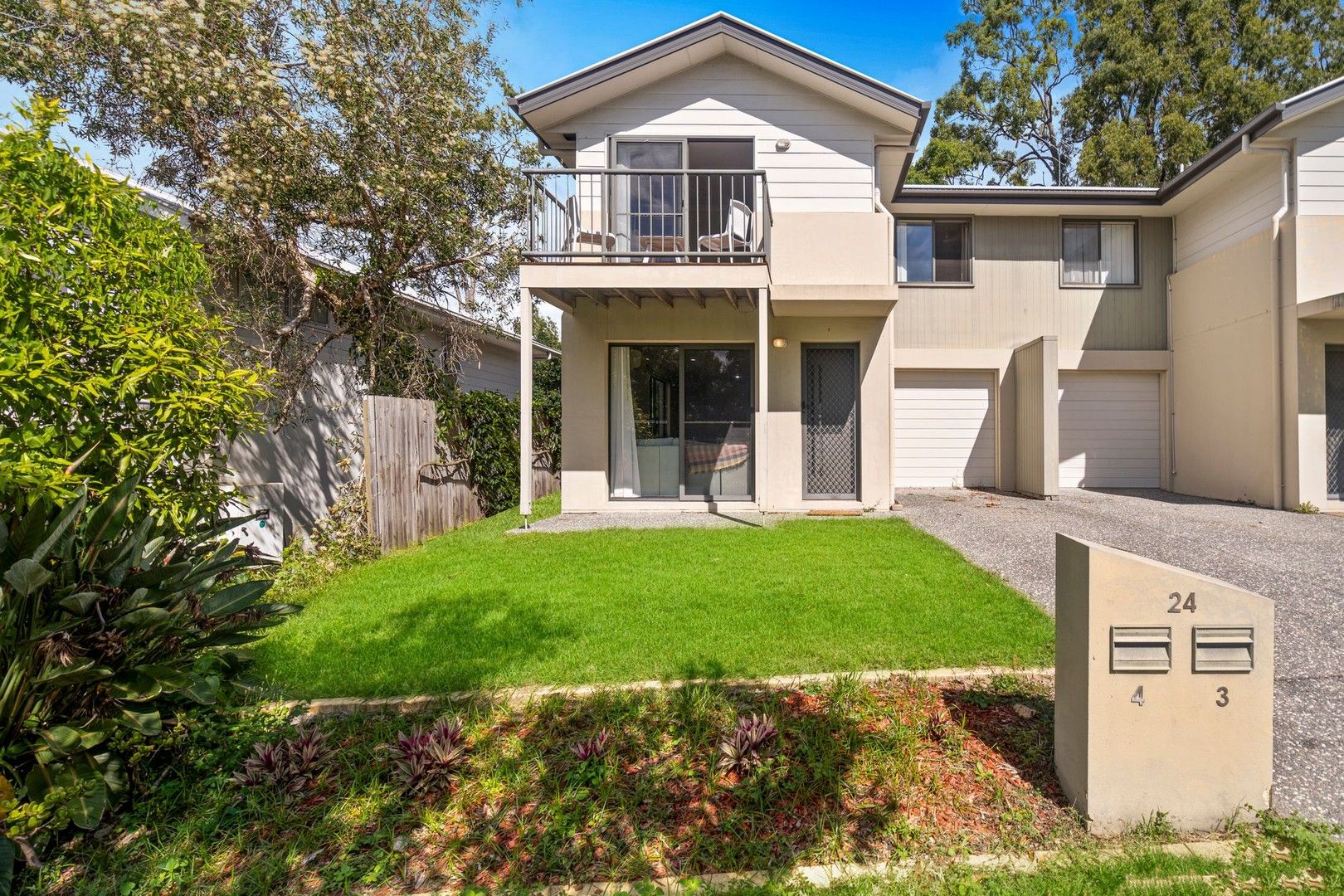 3 bedrooms Townhouse in 4/24 Bidmead Circuit PIMPAMA QLD, 4209