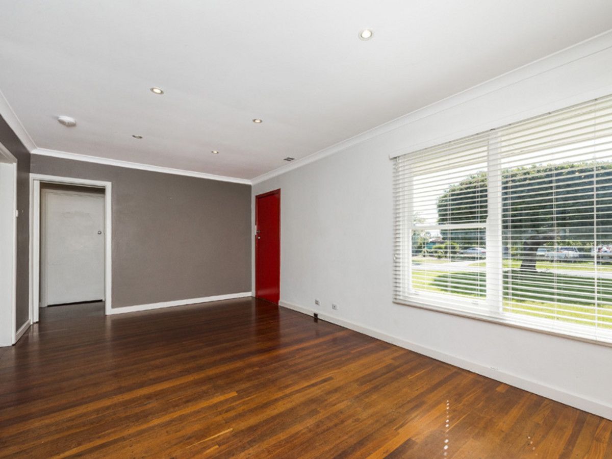 2 bedrooms House in 45 Keeley Way GIRRAWHEEN WA, 6064