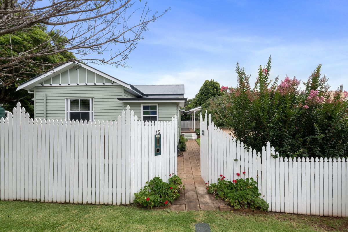 3 bedrooms House in 15 Hamwood Street TOOWOOMBA CITY QLD, 4350