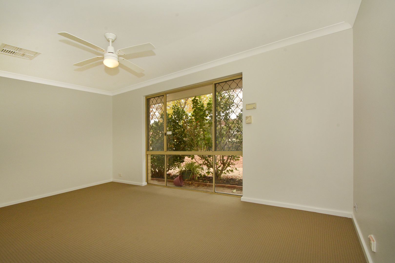 21A Brookland Crescent, Marangaroo WA 6064, Image 2