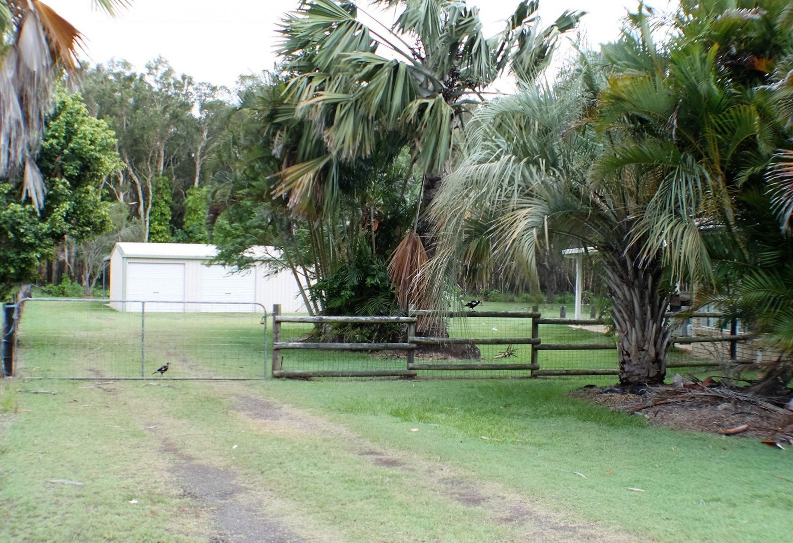 35 Fairhaven Drive, Godwin Beach Property History & Address Research