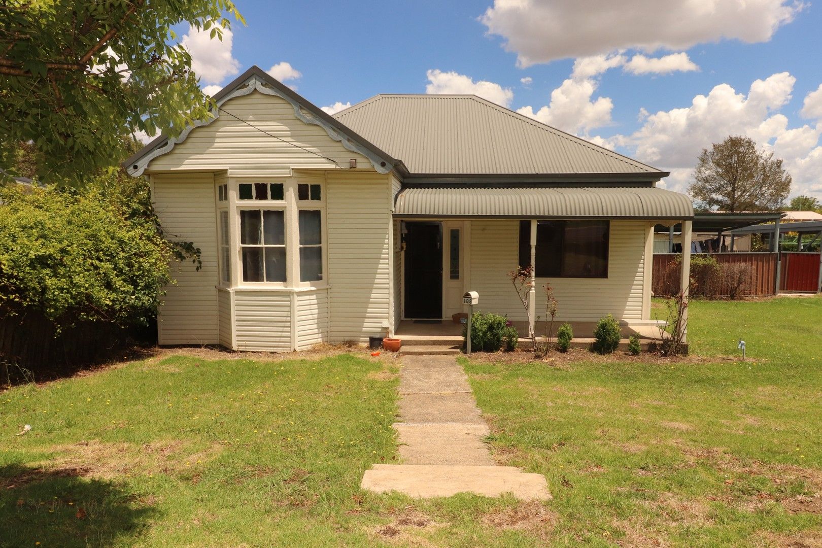 108 Grey Street, Glen Innes NSW 2370 House For Rent 330 Domain