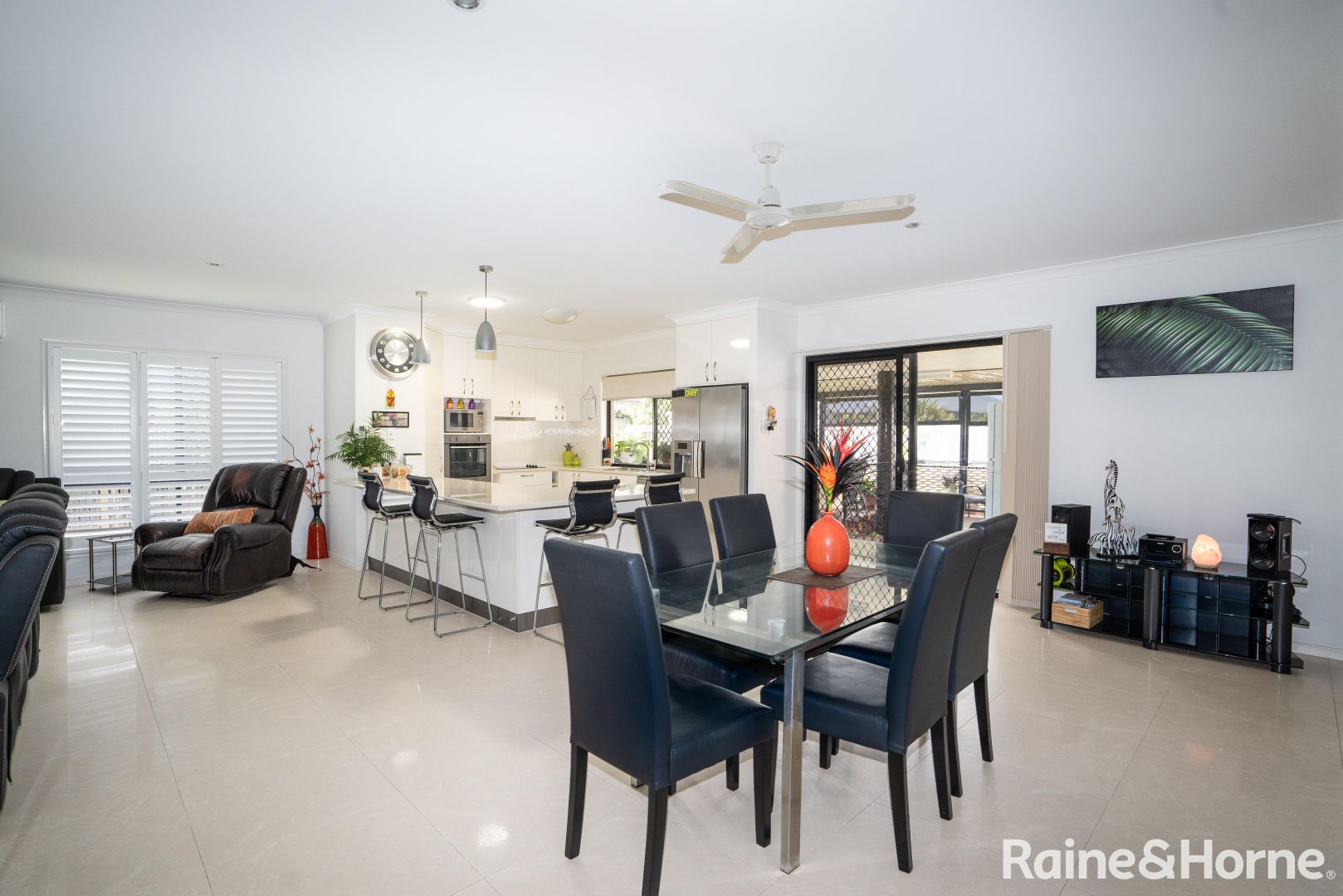 8 Duke Court, Urraween QLD 4655, Image 2