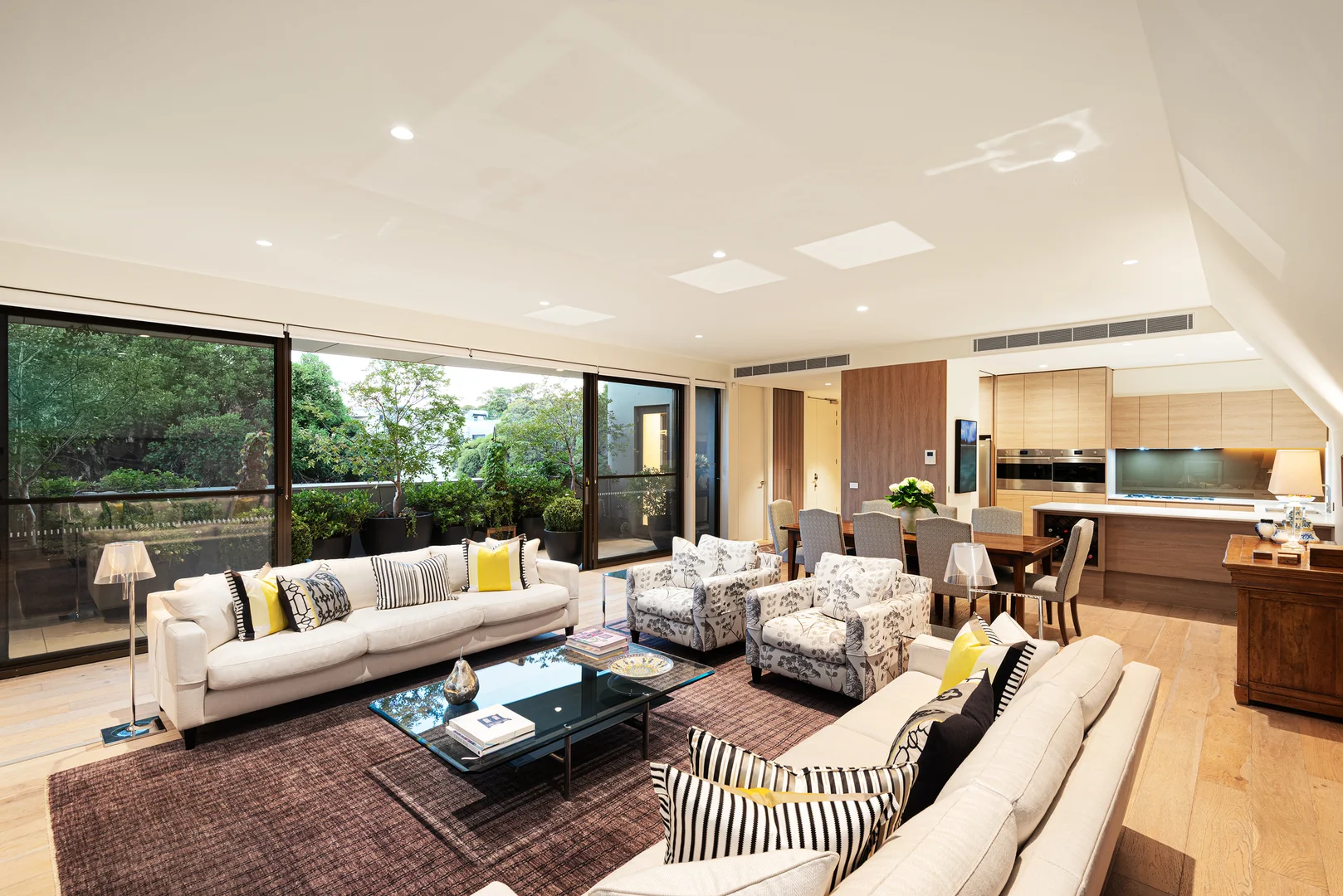 Additional image 4 of Penthouse 2/19 Langdon Road, Caulfield North VIC 3161