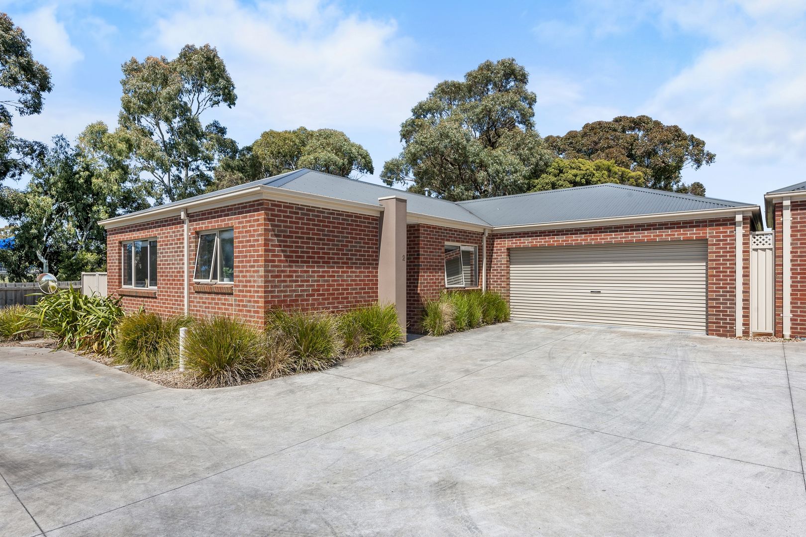 2/5 Whitehorse Road, Mount Clear VIC 3350