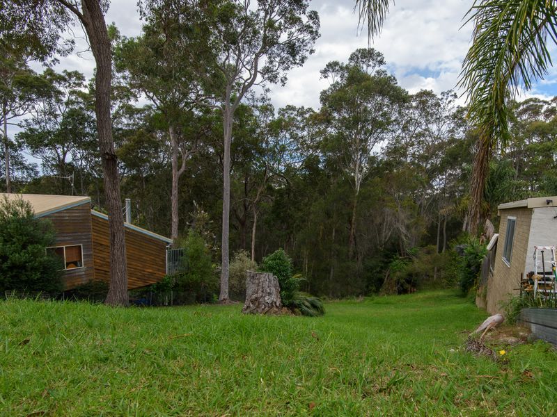 16 Crest Crescent, Moruya Heads NSW 2537, Image 0