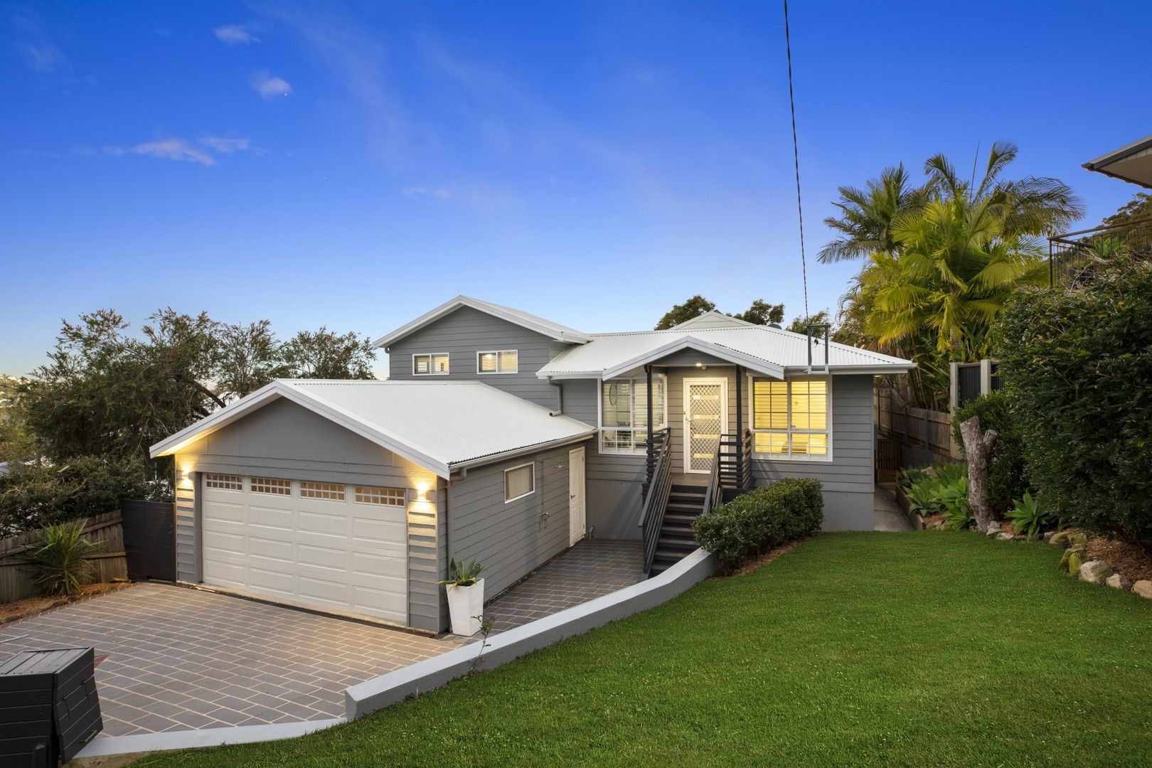 5 bedrooms House in 32, Aldinga Drive WAMBERAL NSW, 2260