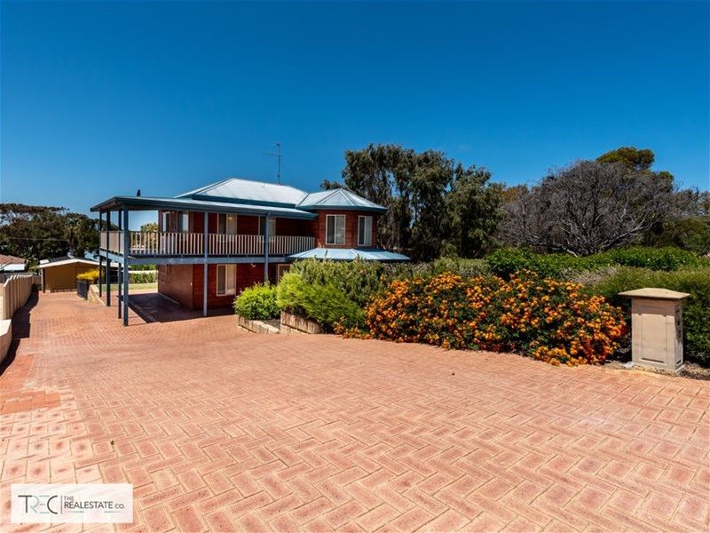 4 bedrooms House in 17 Verona Crescent FALCON WA, 6210