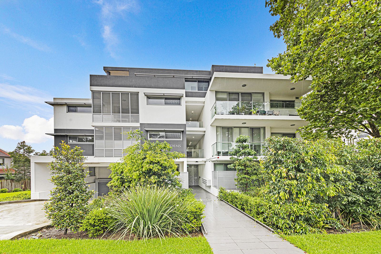301/183185 Mona Vale Road, St Ives Property History & Address