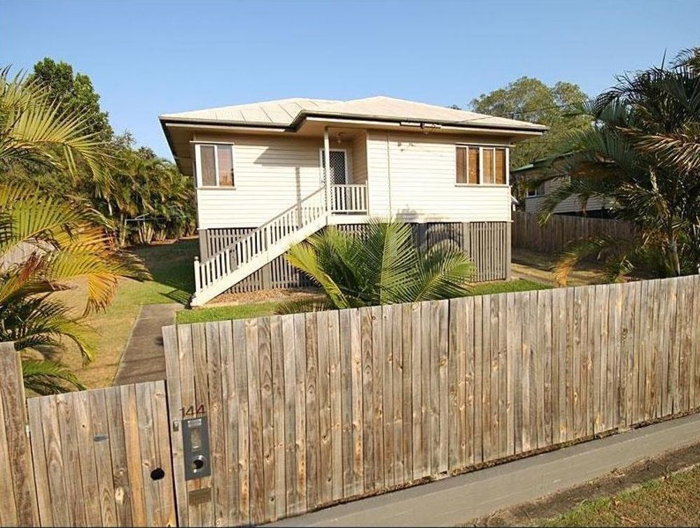 3 bedrooms House in 144 Willard Street CARINA HEIGHTS QLD, 4152