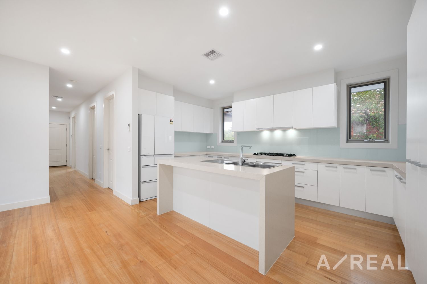 3 bedrooms House in 1/58 High Street Road ASHWOOD VIC, 3147