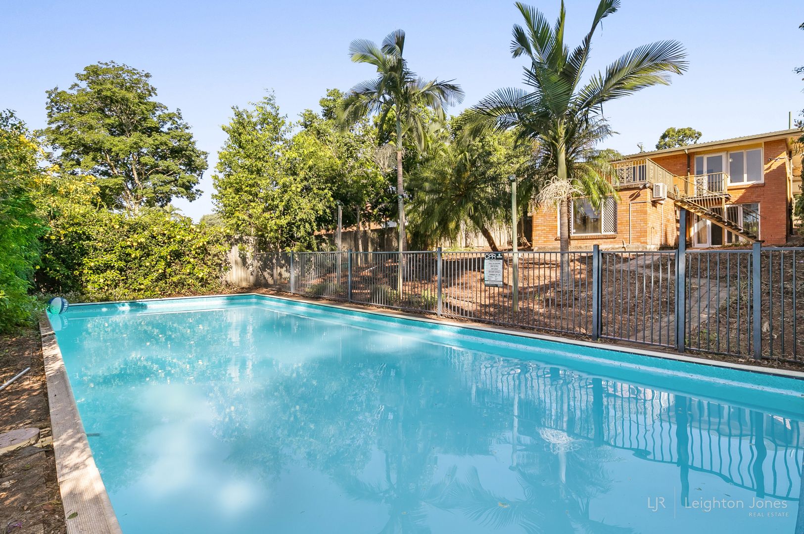 5 Holdway Street, Kenmore QLD 4069