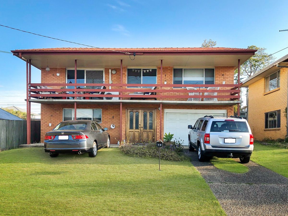 4 bedrooms House in 19 Carbeen Street BULIMBA QLD, 4171