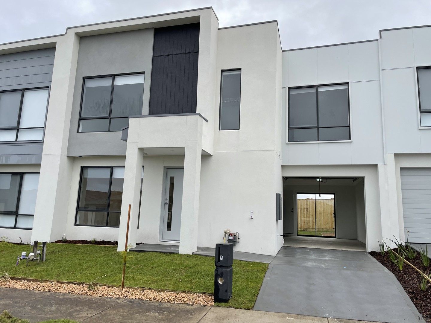 3 bedrooms House in 8 Newry Street WOLLERT VIC, 3750