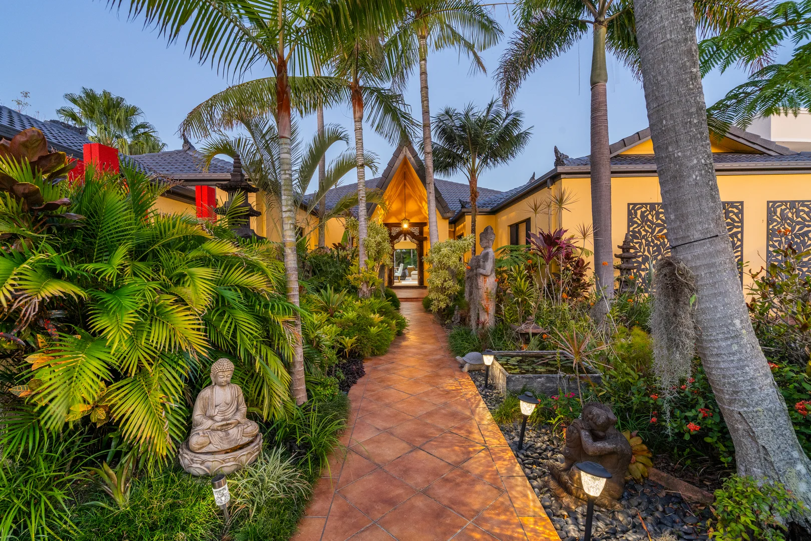 Additional image 31 of 72 Sir Bruce Small Boulevard, Benowa Waters QLD 4217