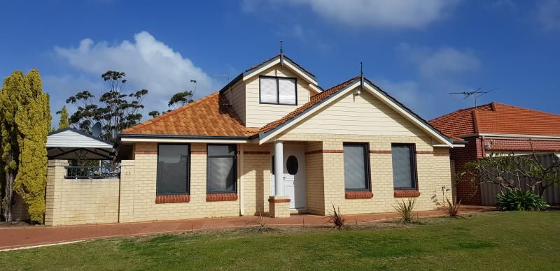3 bedrooms House in Elyard Cresent STIRLING WA, 6021