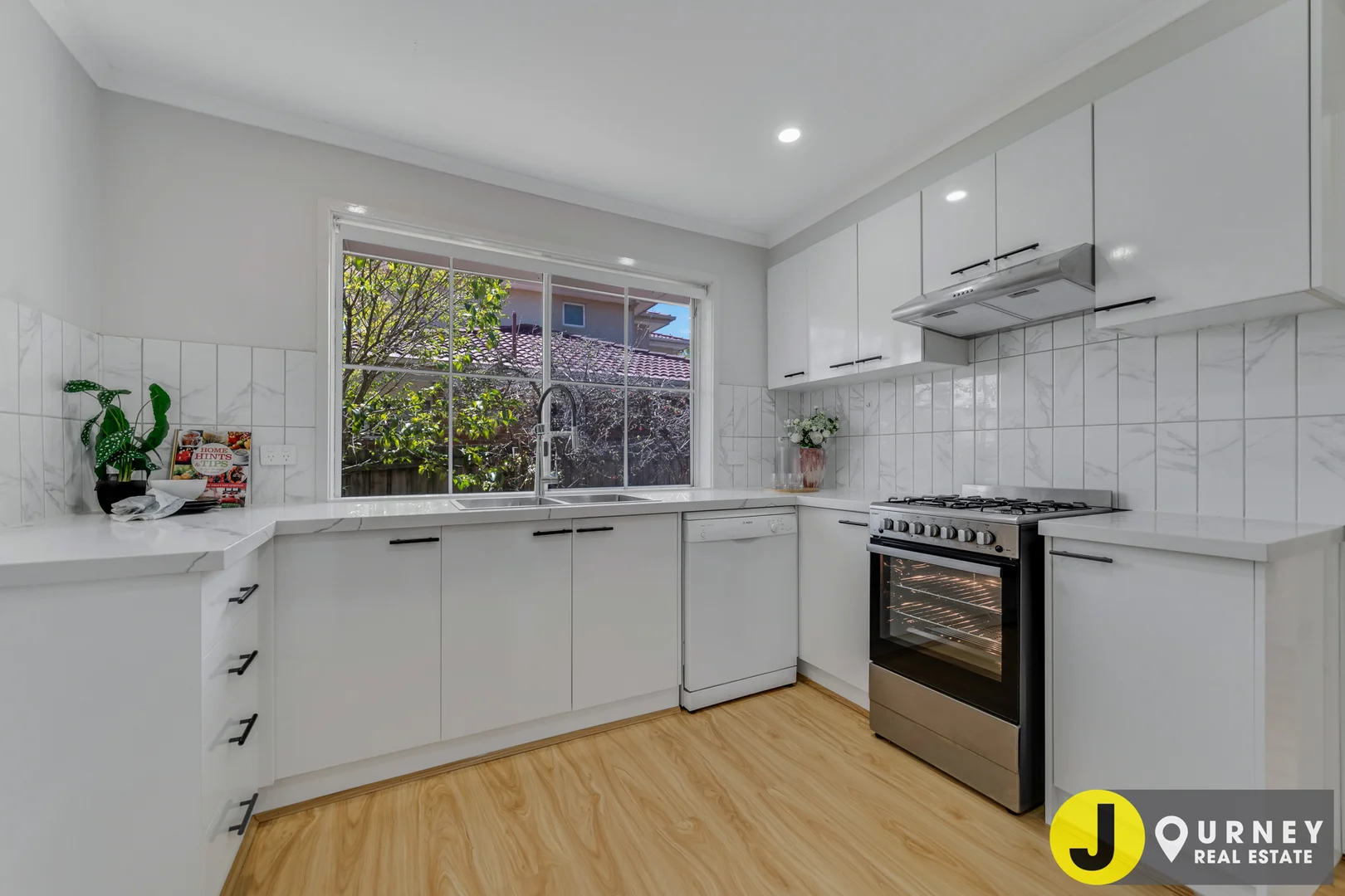 Additional image 5 of 3/36 Panoramic Grove, Glen Waverley VIC 3150