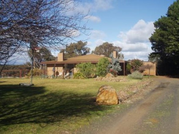 2935 Northern Highway, High Camp VIC 3764
