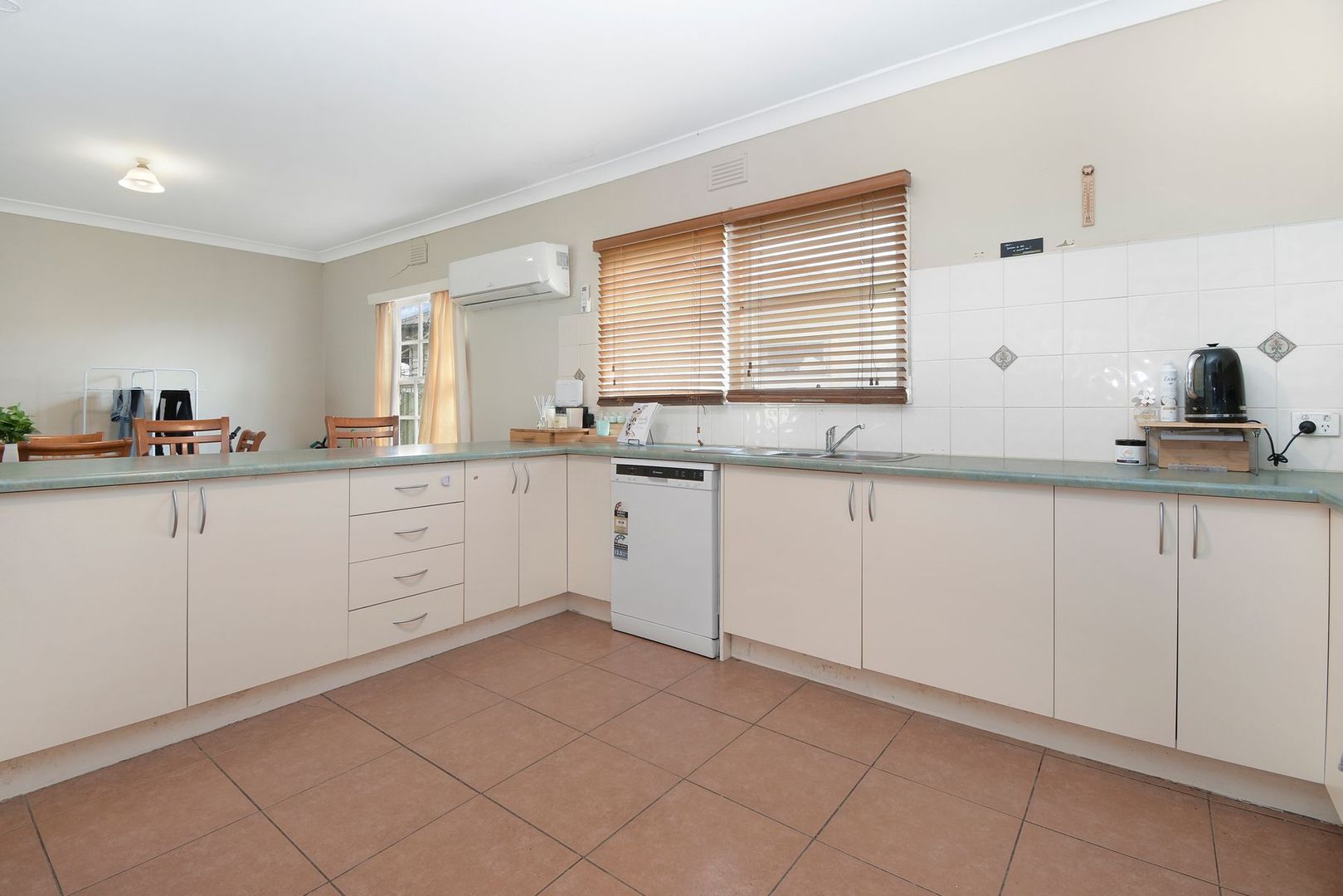 13 Paterson Street, Horsham VIC 3400, Image 2