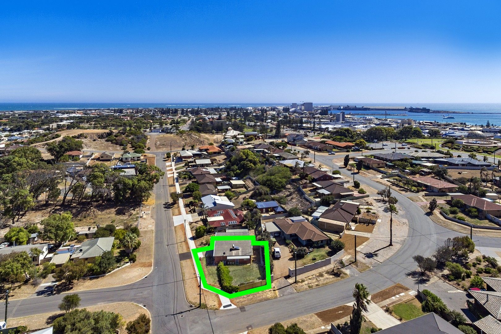 15B Kelly St, Geraldton WA 6530 Duplex For Rent 255 Domain