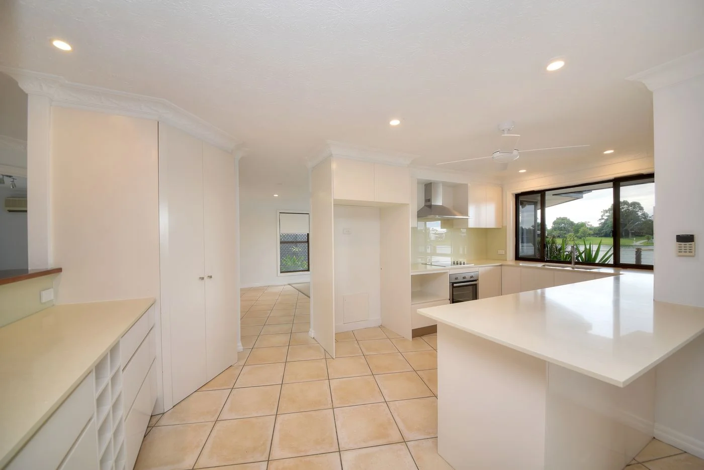 Additional image 4 of 52 Wild Duck Dr, Mermaid Waters QLD 4218