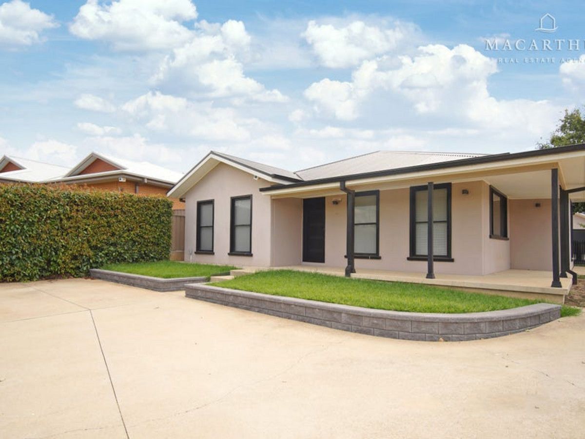 3 bedrooms House in 1/7 Bedervale Street BOURKELANDS NSW, 2650