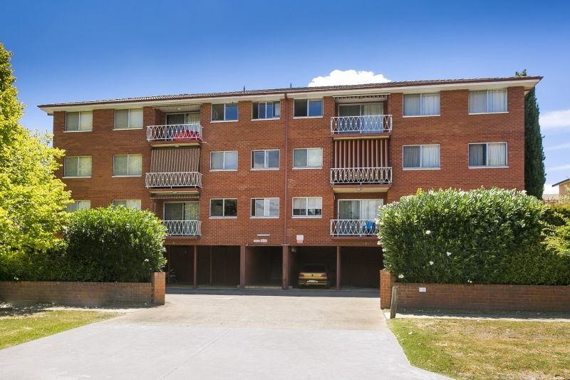2 bedrooms Apartment / Unit / Flat in 2/56 Trinculo Place QUEANBEYAN NSW, 2620