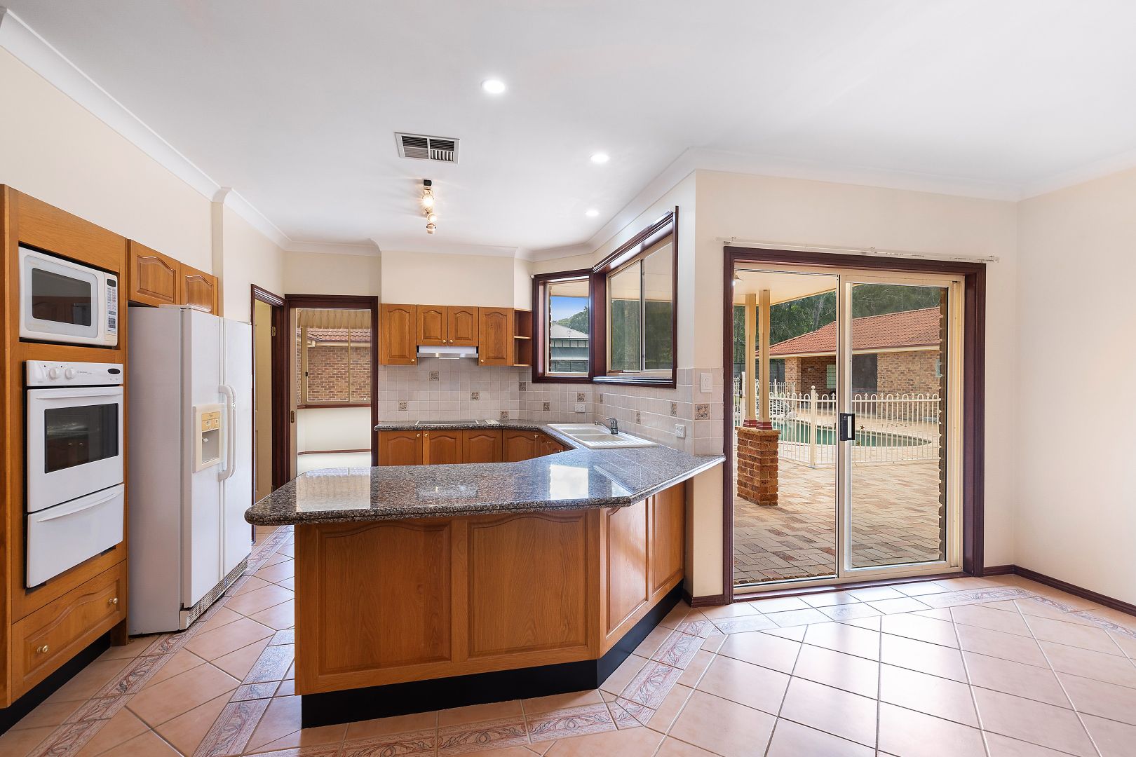 10 Carbeen Road, Wamberal NSW 2260, Image 1