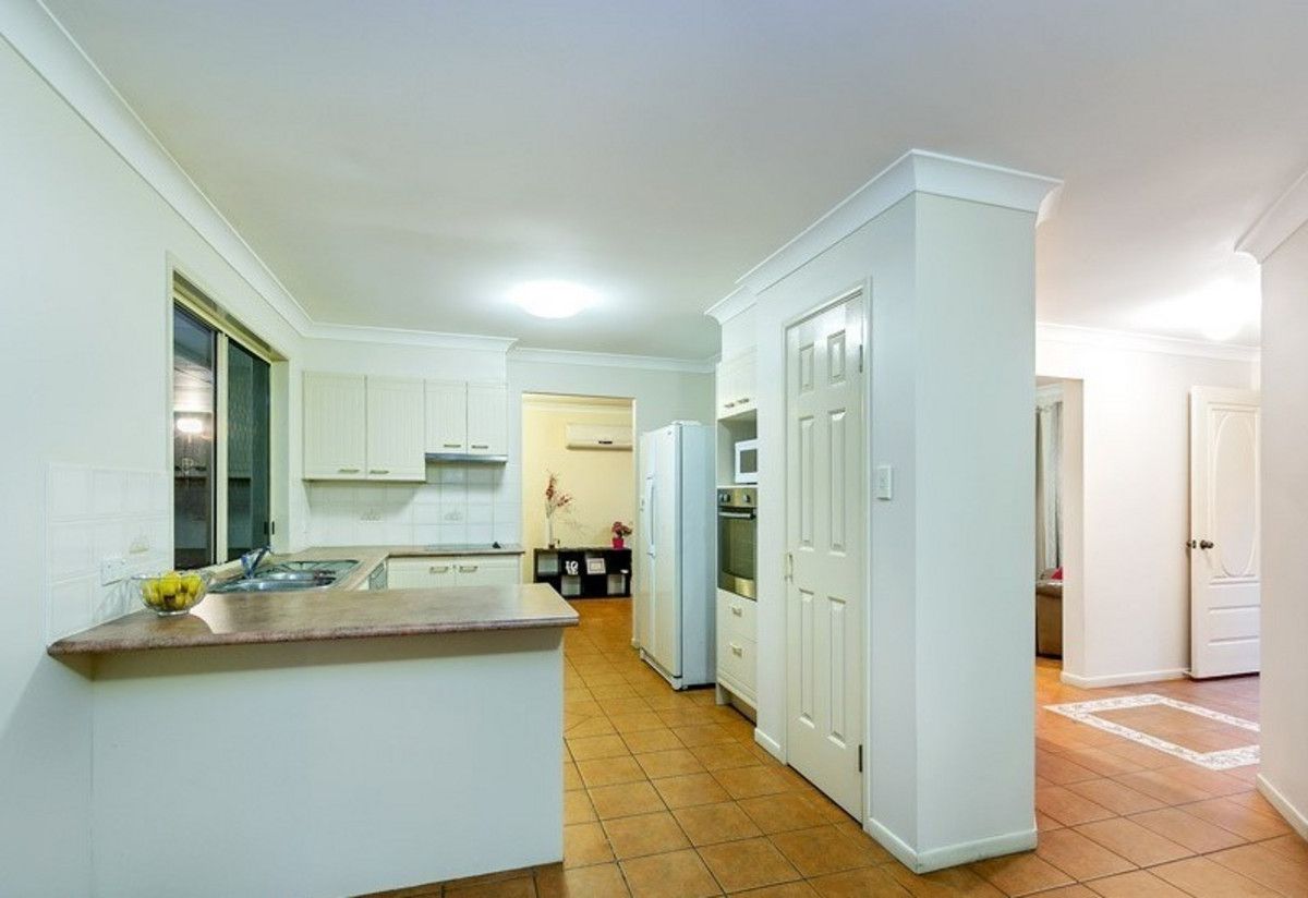 6 bedrooms House in 47 Whimbrel Street WARNER QLD, 4500