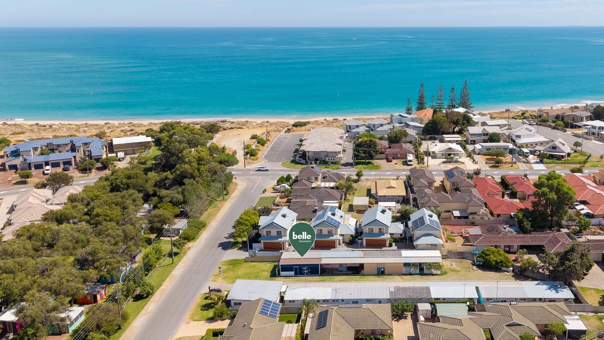 Very neat & tidy fully renovated beachside unit - walk to the beach. - View 3