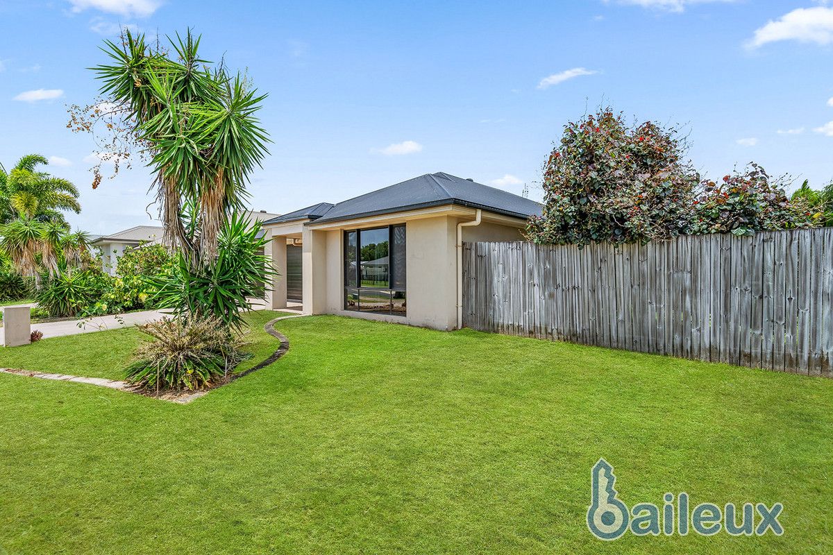 52 Whitehaven Drive, Blacks Beach QLD 4740, Image 2