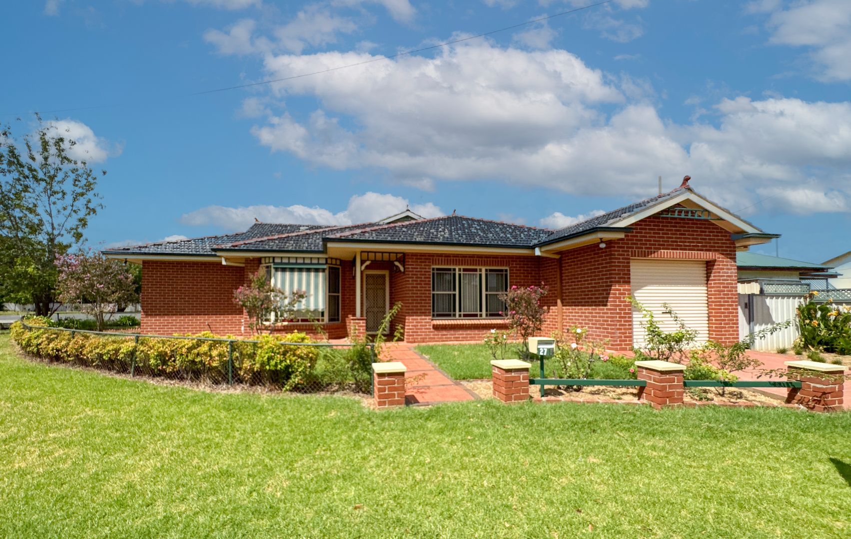 27 Battye Street, Forbes NSW 2871, Image 0