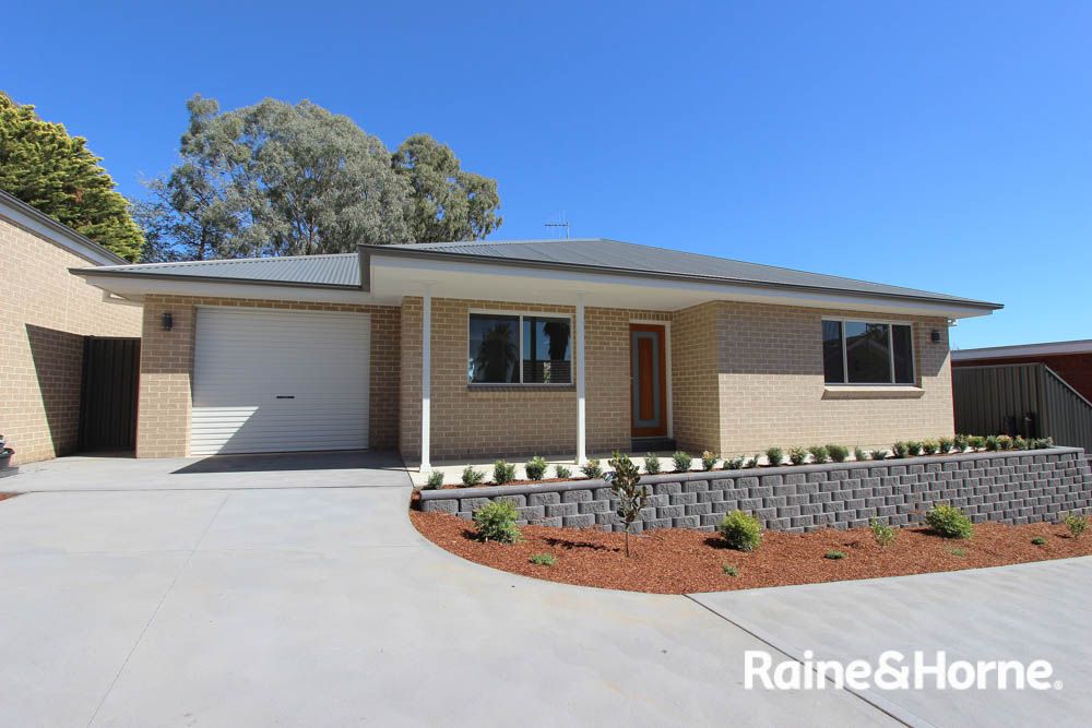 2 bedrooms Villa in 12a Isaacs St BATHURST NSW, 2795