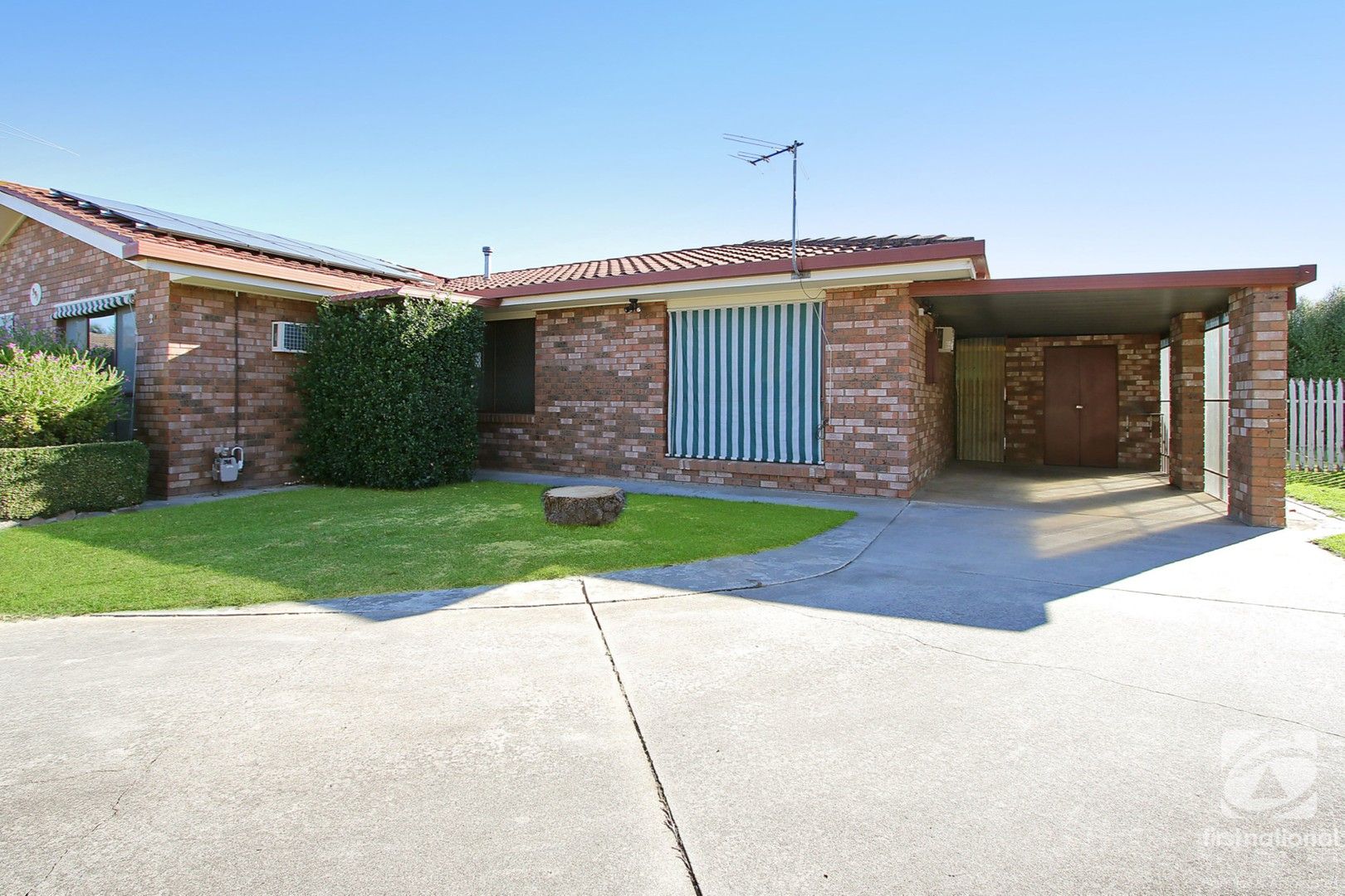 3 bedrooms Apartment / Unit / Flat in 2/331 Christopher Court LAVINGTON NSW, 2641