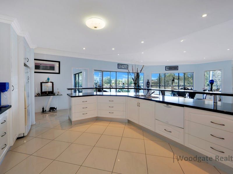4 Dolphin Ct, Woodgate QLD 4660, Image 2