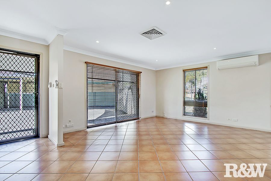 8 Oldfield Court, St Clair NSW 2759, Image 1