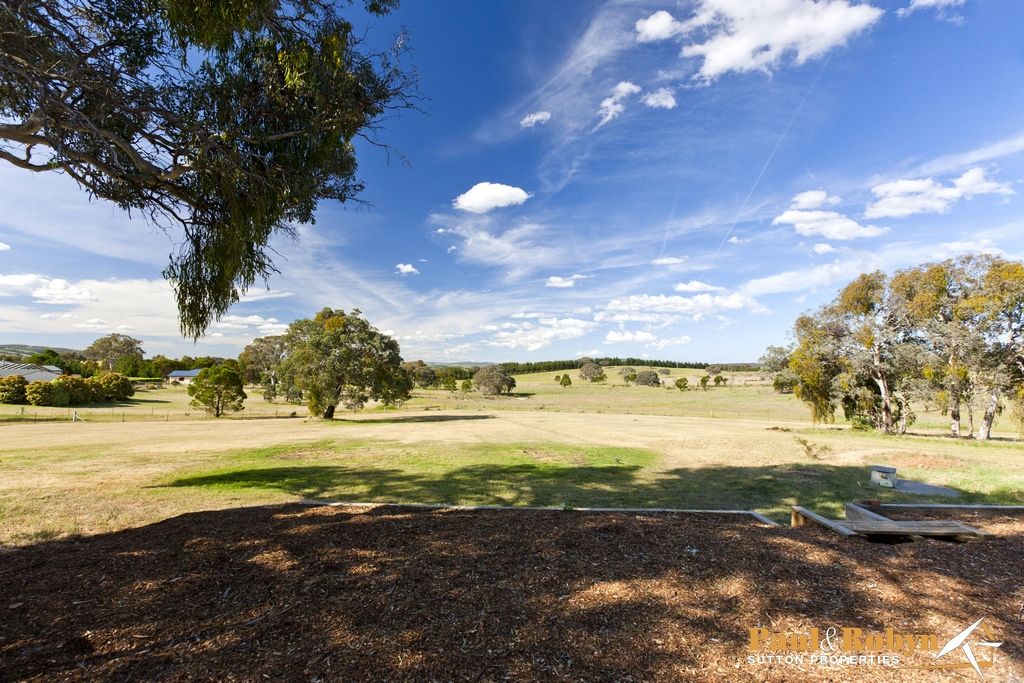 75 Carlton Drive, Bungendore NSW 2621, Image 2