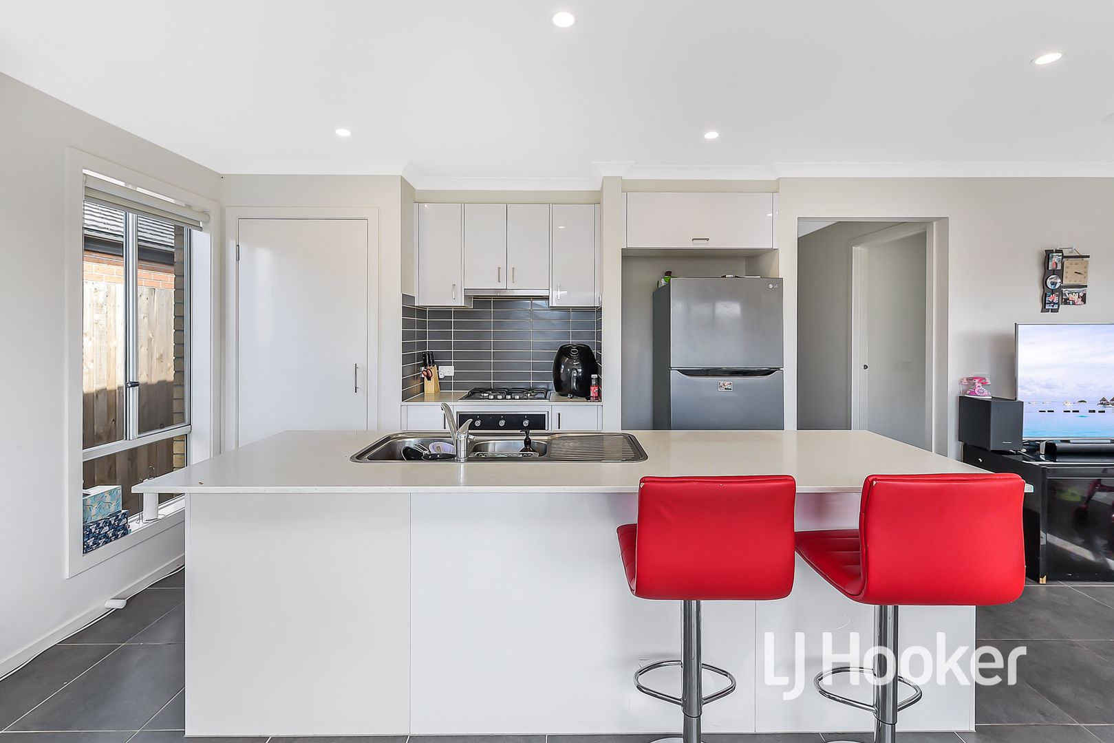 20 Newcastle Drive, Officer VIC 3809, Image 2