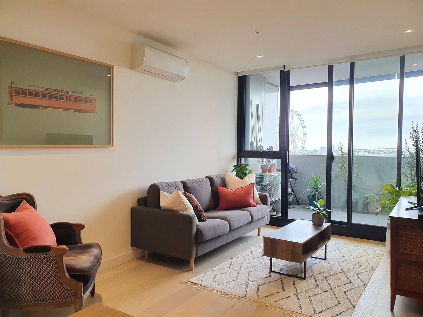 606/9 Dryburgh Street, West Melbourne VIC 3003 Apartment For Rent