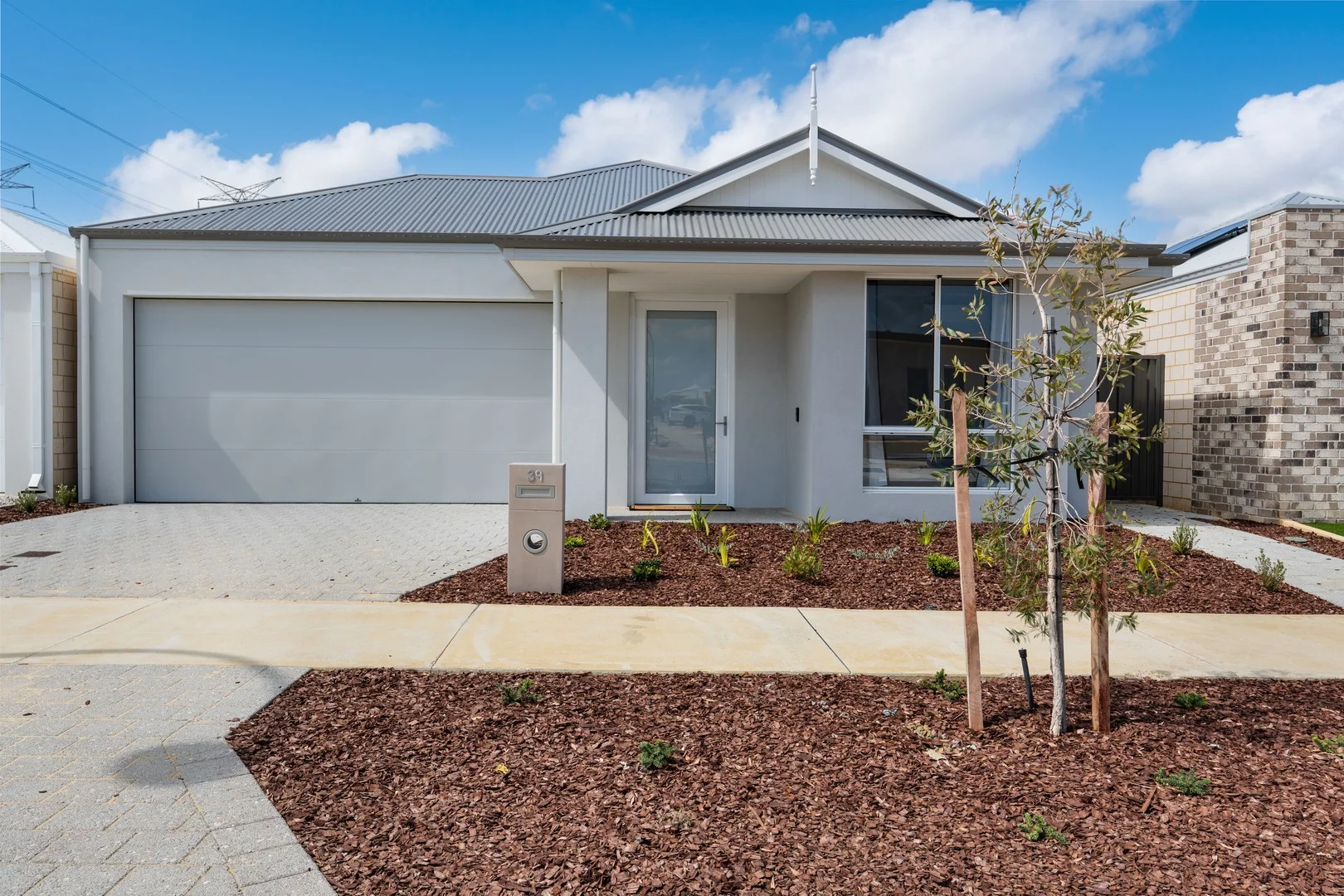 39 Ainsworth Crescent, Mandogalup WA 6167