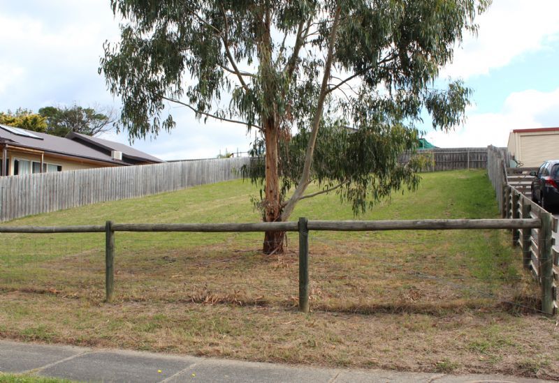 10 Ikara Way, CHURCHILL VIC 3842, Image 1