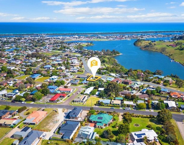 24 Nautilus Way, Lakes Entrance VIC 3909