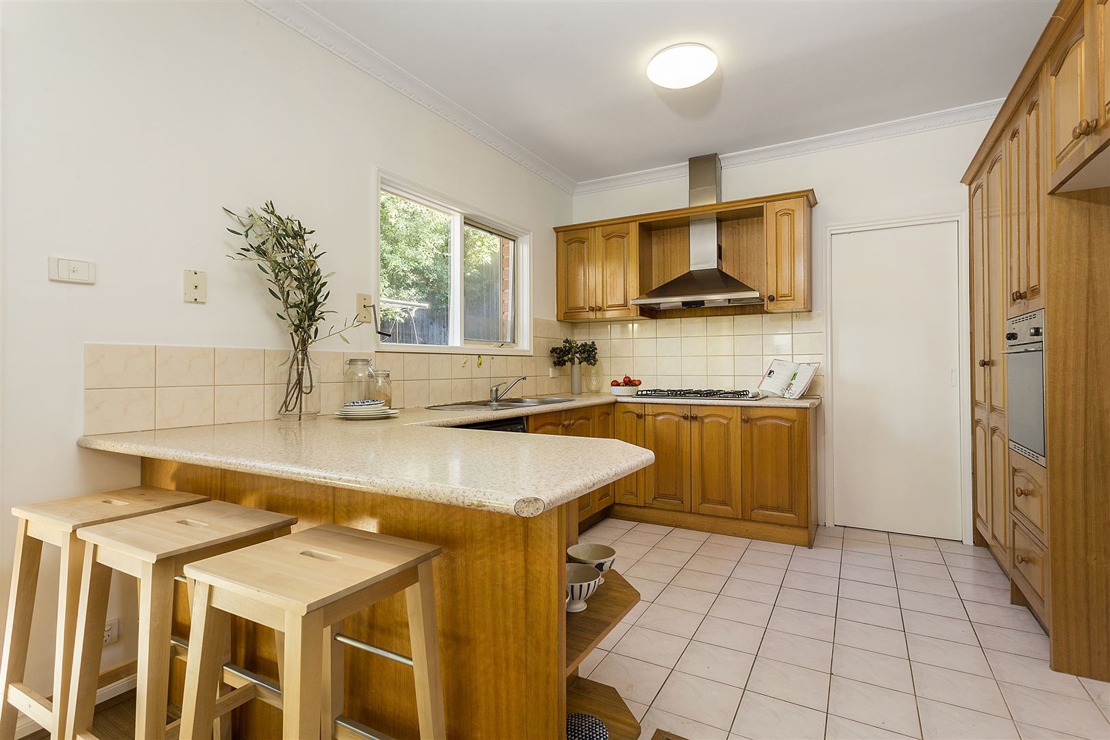 2/48 Fairhills Parade, Glen Waverley VIC 3150, Image 2