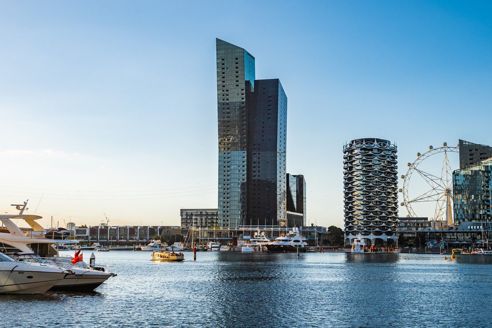 1 bedrooms Apartment / Unit / Flat in 804/8 Pearl River Road DOCKLANDS VIC, 3008