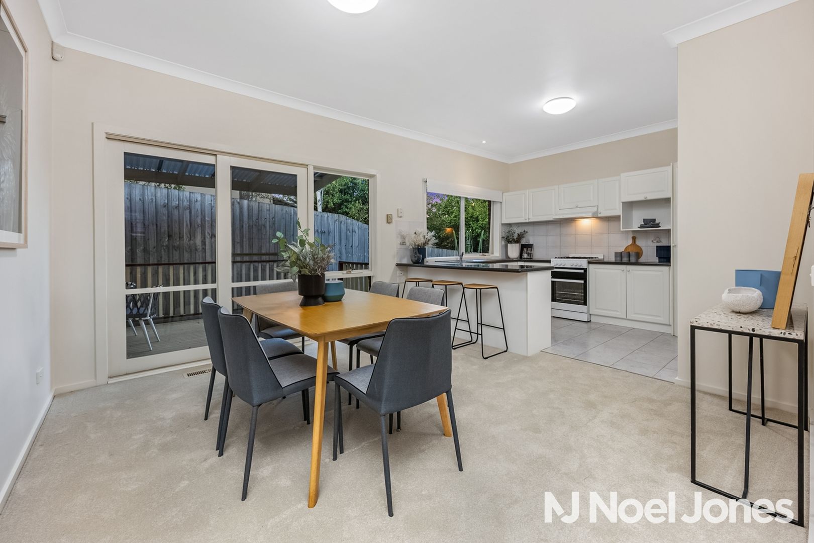 1/11 Weir Street, Balwyn VIC 3103, Image 2