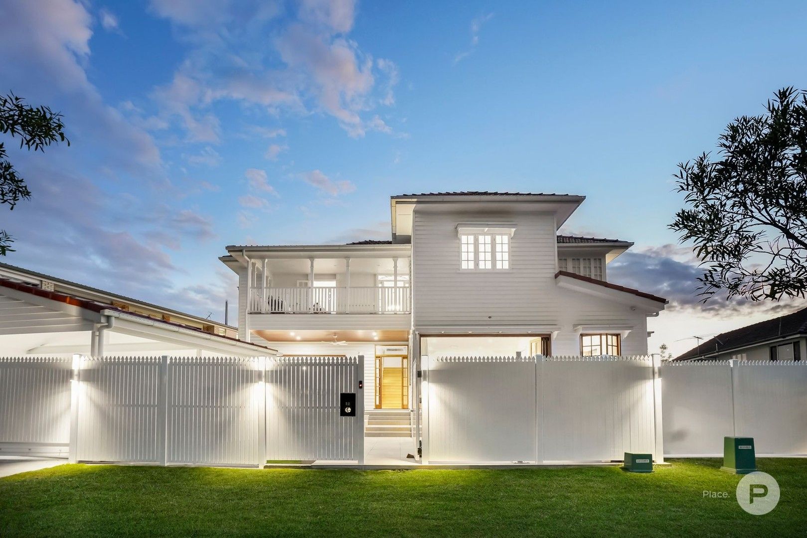 5 bedrooms House in 12 Wight Street MILTON QLD, 4064