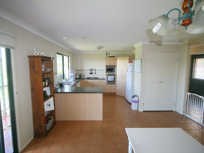 11 Gumtree, Beechmont QLD 4211, Image 2