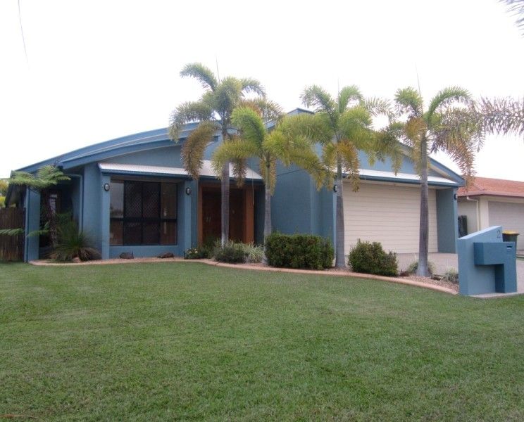 4 bedrooms House in 2 Oondooroo court ANNANDALE QLD, 4814