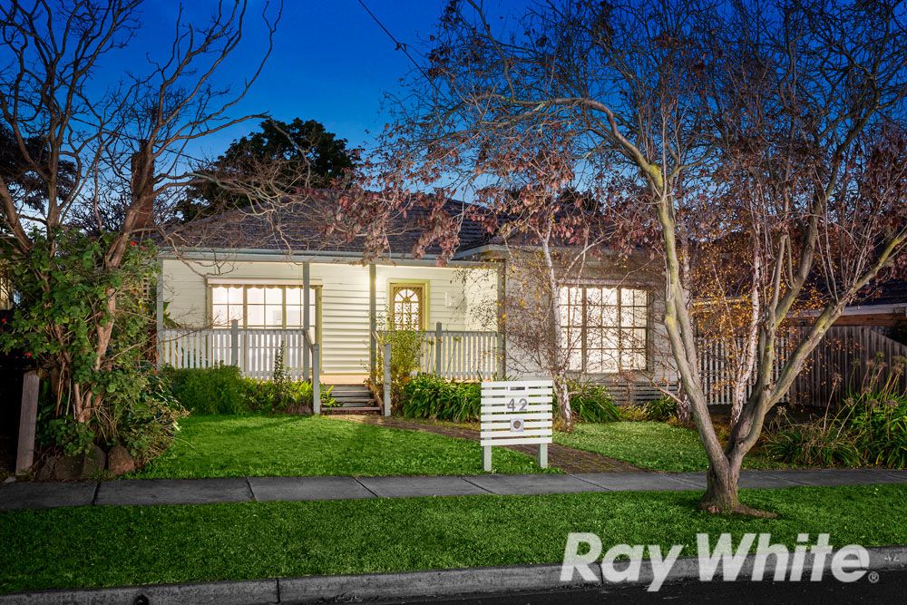 42 Pendle Street, Box Hill VIC 3128, Image 2