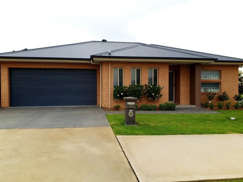 4 bedrooms House in 16 Plymouth Boulevard SPRING FARM NSW, 2570